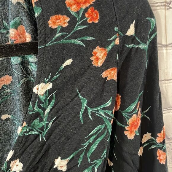 🦅 American Eagle Tie Front Top - Size XS - Picture 4 of 6